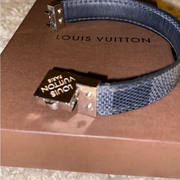 Louis Vuitton check it bracelet - Picture 7 of 8